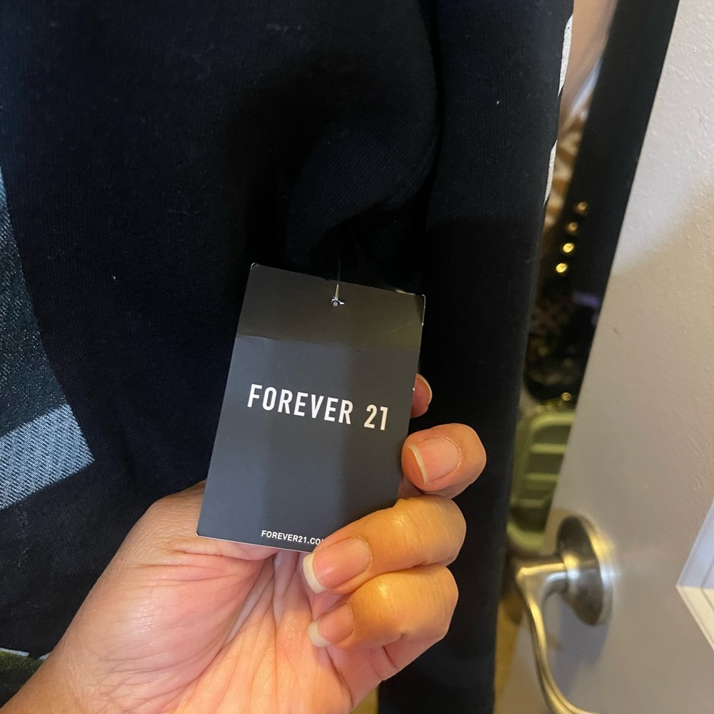 Cardi B Sweatshirt - Picture 5 of 5